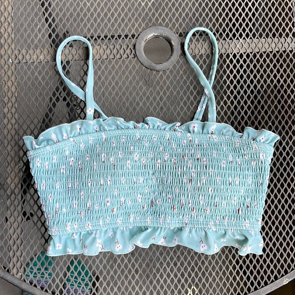 BRAND NEW, NEVER WORN BIKINI TOP SWIM SUIT